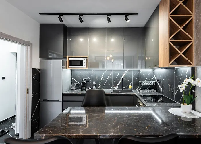 N Place Free Parking