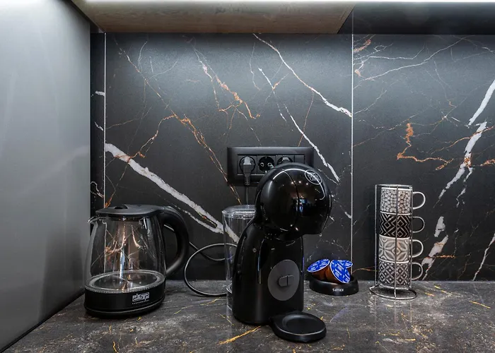 N Place Free Parking *