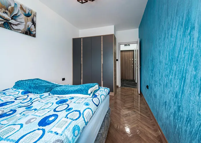 N Place Free Parking